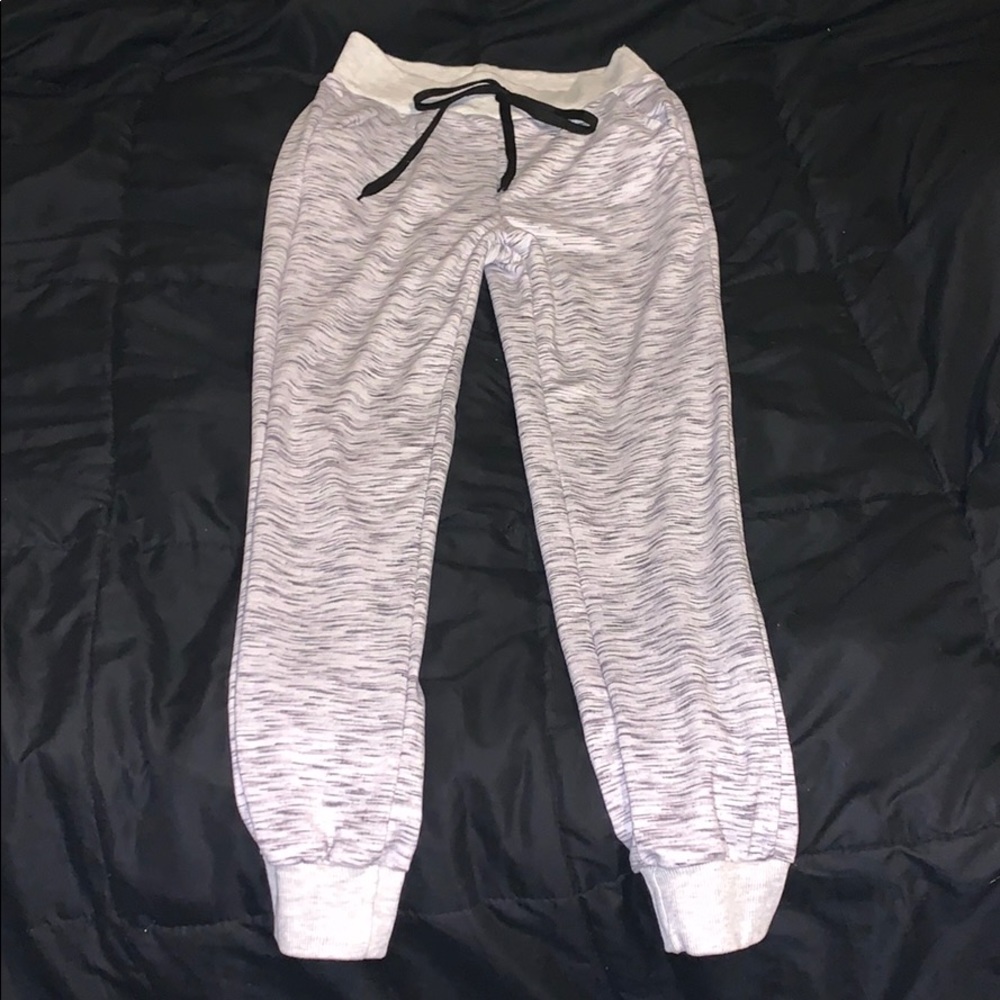 Women’s joggers S